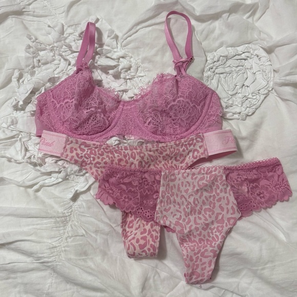 Victoria’s Secret Dream Angels Pink Lace Bra & Panty Set (32B / XS)